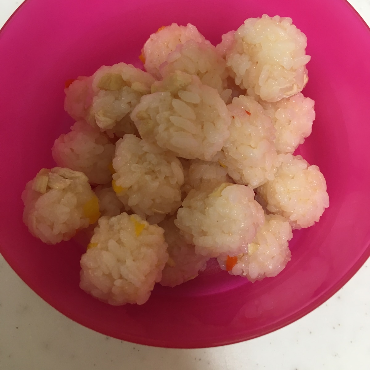 離乳食完了期 鶏胸肉とパプリカの混ぜおにぎり レシピ 作り方 By Xmickyx 楽天レシピ